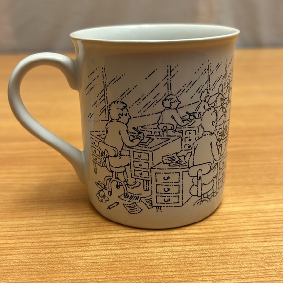 Vintage 80s Hallmark relax there's a woman on the job mug - Picture 2 of 8